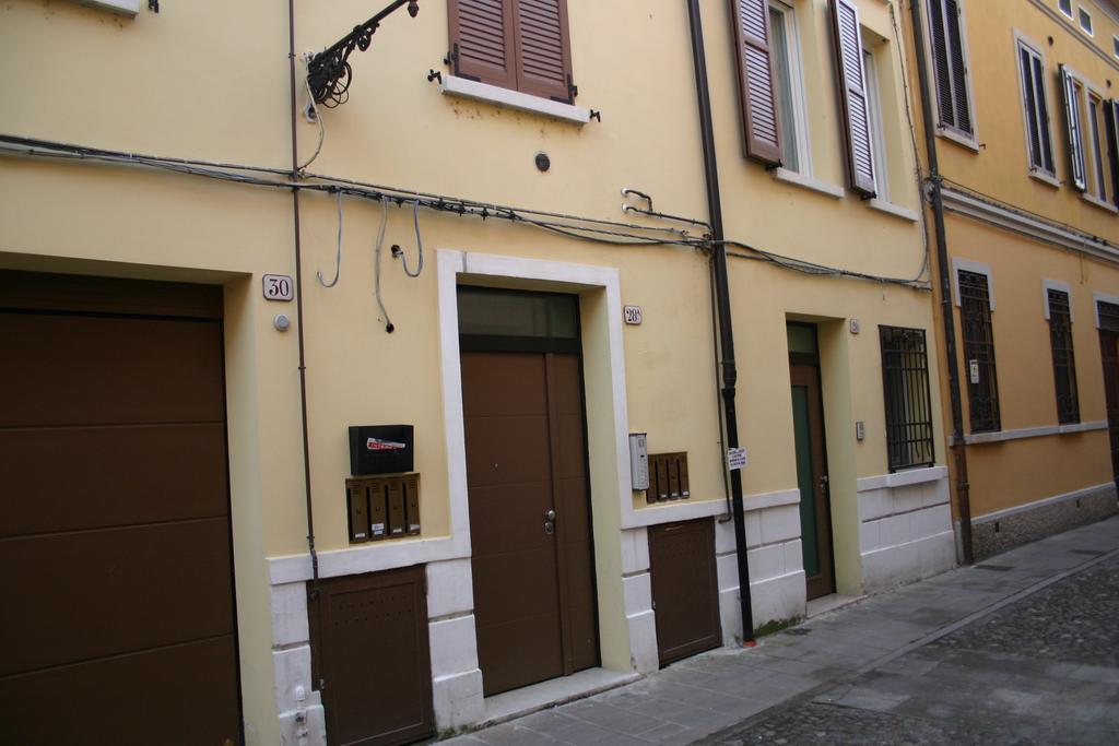 Be Happy Apartment Ferrara Luaran gambar